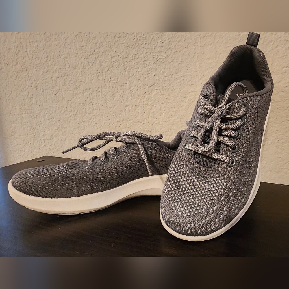 Women's Gray Athletic Shoes